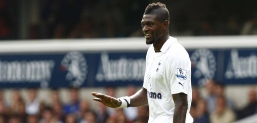 Emmanuel Adebayor už slaví góly v dresu Tottenhamu.