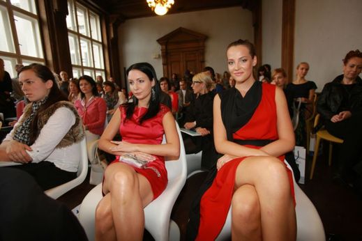 Za značku Dreft vystupují modelka Kateřina Sokolová a herečka Veronika Nová (vlevo).