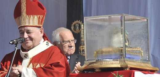 Arcibiskup Dominik Duka a Václav Klaus během svatováclavské pouti.