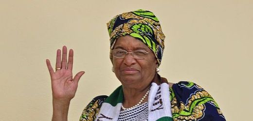 Ellen Johnsonová Sirleafová, první zvolená africká prezidentka. Díky Nobelově ceně asi úspěch zopakuje.