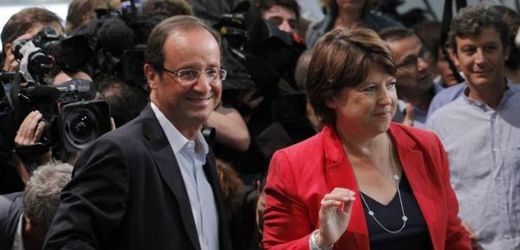 Kdo s koho? Největší šance mají François Hollande a Martine Aubryová.