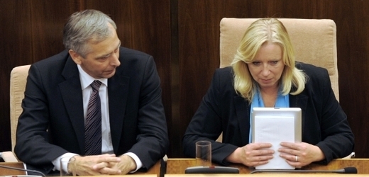Kabinet Ivety Radičové padl kvůli problémům v eurozóně.