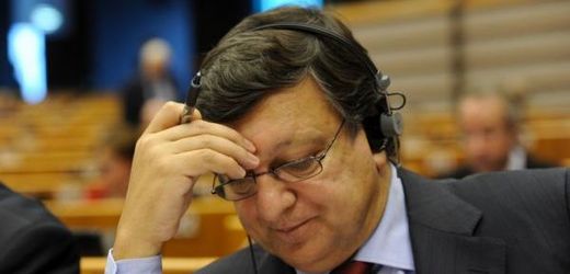 Zatracené banky, myslí si možná šéf Evropské komise José Barroso. 