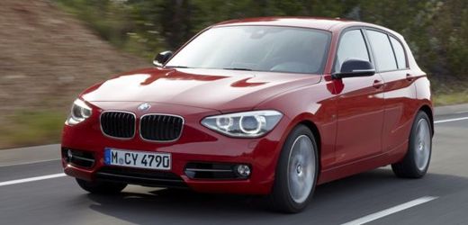 Typické BMW s charakteristickou přídí a sportovními liniemi.
