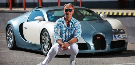 Richard Chlad a Bugatti Veyron.