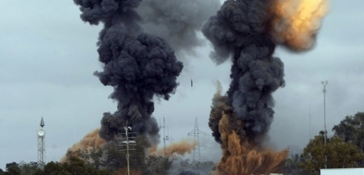 Při leteckém útoku bylo zabito sedm teroristů z al-Kajdy a vyhozen do vzduchu plynovod (ilustrační foto).