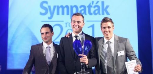 Filip Pavliňák (uprostřed) vyhrál v soutěži Sympaťák 2011.