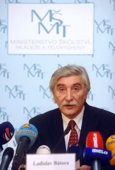 Ladislav Bátora v pátek oznámil, že na ministerstvu školství končí.