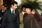 Kaddáfí na snímku z roku 2005 při setkání se syrským prezidentem Bašárem Asadem (Foto: ČTK/AP).