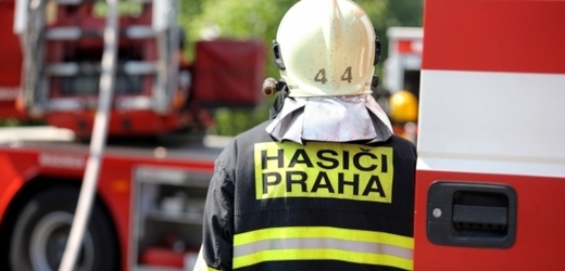 Hasiči zasahovali při požáru v domě s pečovatelskou službou (ilustrační foto).