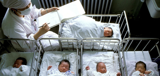 Péče v porodnicích bývá i předmětem sporů (ilustrační foto).