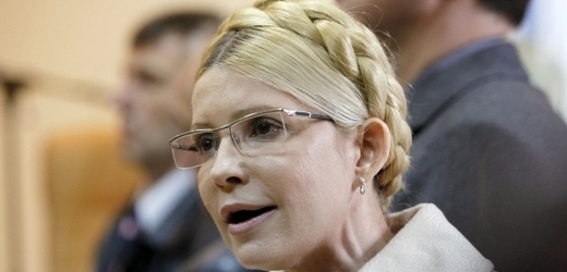 Tymošenková by měla jít na sedm let do vězení za překročení pravomocí.