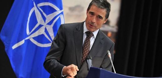 Morální důvody k útoku NATO postačí, míní Rasmussen.
