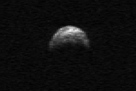 Takto asteroid 2005 YU55 zachytil radioteleskop Arecibo při přiblížení v dubnu 2010.