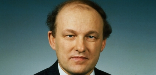 Bývalý komunistický ministr a polistopadový premiér Marián Čalfa míří do představenstva PRE.