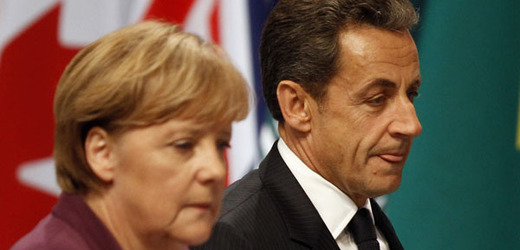 Angela Merkelová a Nicolas Sarkozy na společné tiskové konferenci.