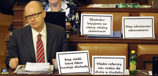 Momentka z Poslanecké sněmovny, na snímku šéf opoziční ČSSD Bohuslav Sobotka.