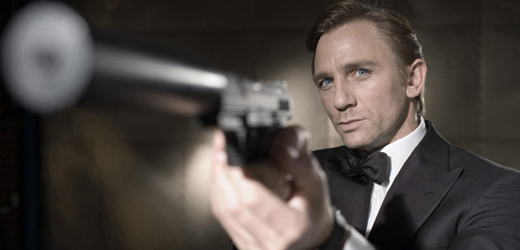 V roli Bonda opět Daniel Craig.