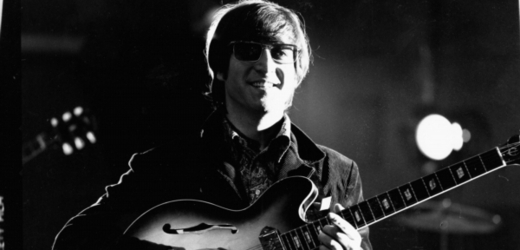 John Lennon v roce 1966.