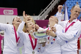 České tenistky získaly po 23 letech Fed Cup.