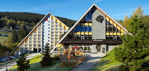 Bývalý hotel Arnika ve Špindlerově Mlýně bude mít nového majitele.
