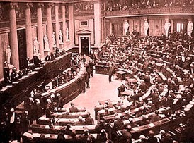 Vídeňský parlament zažil 10. listopadu 1911 pořádný skandál, když poslanec Malik zaútočil bičem na poslance Hummera. 