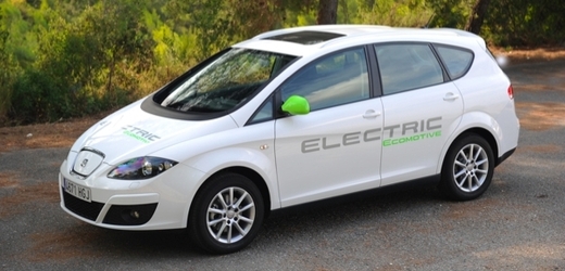 Prvním elektromobilem španělské automobilky bude Altea XL.