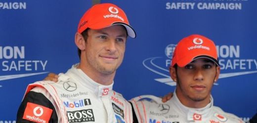 Jenson Button a Lewis Hamilton, piloti ze stáje McLaren.