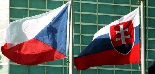 Česká a slovenská politická reprezentace v roce 1992 zrušila společný stát, ale oba národy se po několika letech opět sešly v Evropské unii.