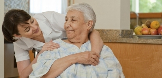 Část dlouhodobých pacientů by se měla přesunout z nemocnic domů (ilustrační foto).