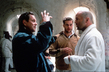 Spolu s Brucem Willisem hrál Brad Pitt roku 1995 ve sci-fi thrilleru 12 opic.