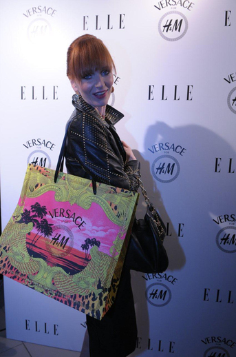 Kolekce Versace for H&M bude v prodeji pro veřejnost od 17. listopadu v nákupní galerii Myslbek v Praze. Na snímku herečka a módní ikona Aňa Geislerová.