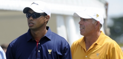 Tiger Woods (vlevo) a jeho bývalý caddie Steve Williams.