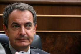 Socialistickému premiérovi Zapaterovi zlomila vaz slabá ekonomika.