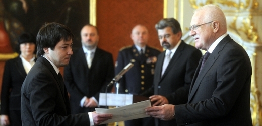 Prezident Václav Klaus na Pražském hradě jmenoval dvacet nových soudců.
