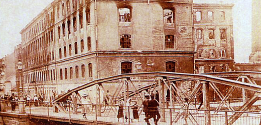 Trosky zábrdovické továrny,  kterou zachvátily plameny v pátek 24. 11. 1911