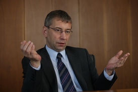 Ministr práce a sociálních věcí Jaromír Drábek (TOP 09) si od ledna došlápne na ty, kteří nechtějí pracovat.