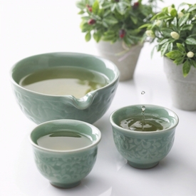 Rozlišujeme čtyři druhy čaje. Bílý, zelený, semifermentovaný neboli oolong a černý.