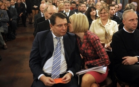 Jiří Paroubek se svojí ženou Petrou na ustavujícím sjezdu strany, kterou sám založil.