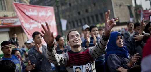 Poklidný průběh voleb v Egyptě narušily v úterý protesty.