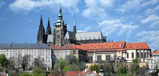 Praha prý láká turisty jen na "mrtvou" kulturu.