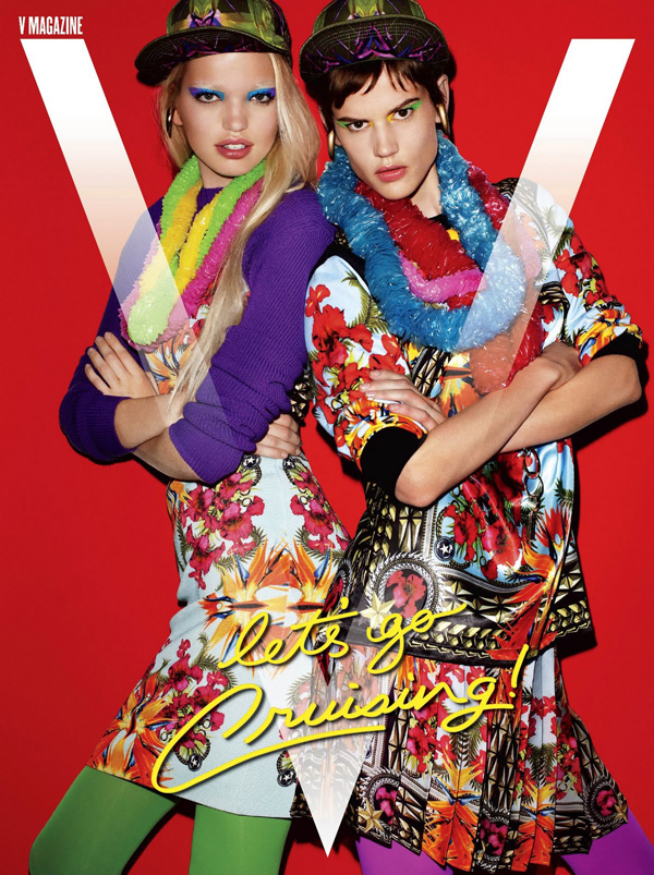 Pestrobarevné modelky Saskia De Brauw a Daphne Groeneveld na obálce magazínu W.