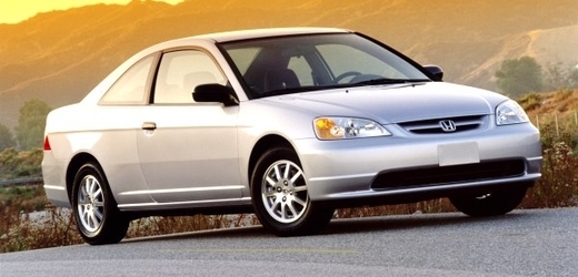 Honda Civic modelového roku 2001. Patří k "ohroženému druhu".