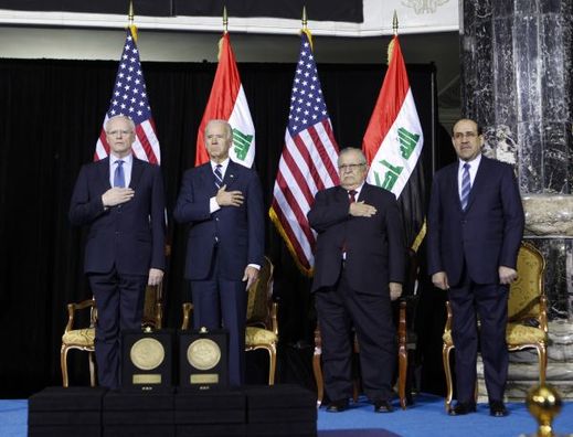 Rozlučka za účasti vysokých činitelů, včetně iráckého premiéra Málikího a viceprezidenta USA Bidena.