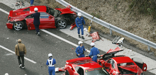 Po hromadné havárii zůstala škoda za zhruba tři miliony dolarů.