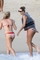 Stacey Kieblerová (vpravo), přítelkyně George Clooneyho, si užívala dovolenou na plážích v Mexiku.