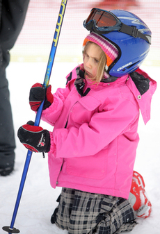 Radost ze sněhu si o víkendu užijí i děti (ilustrační foto).