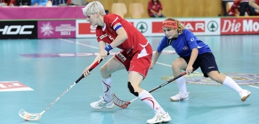 České florbalistky v semifinále mistrovství světa podlehly Finkám 0:6.