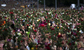 Truchlící v orském Oslu uctívají během pochodu růží památku 93 obětí, které 22. července zavraždil terorista Anders Breivik.