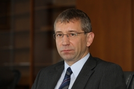 Antimonopolní úřad posvětil plán ministra práce Jaromíra Drábka.